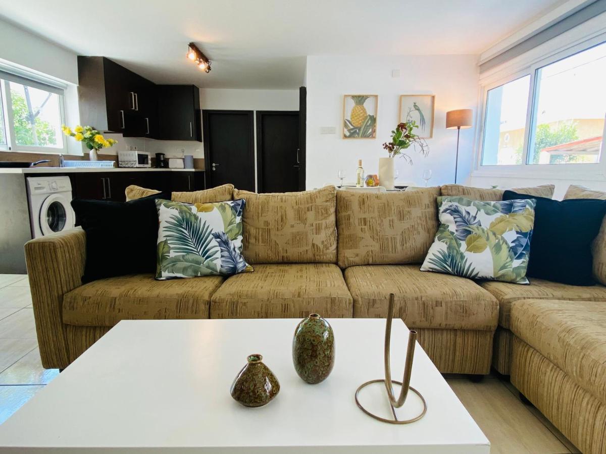 Serena'S 2-Br Apartment In Ларнака Экстерьер фото