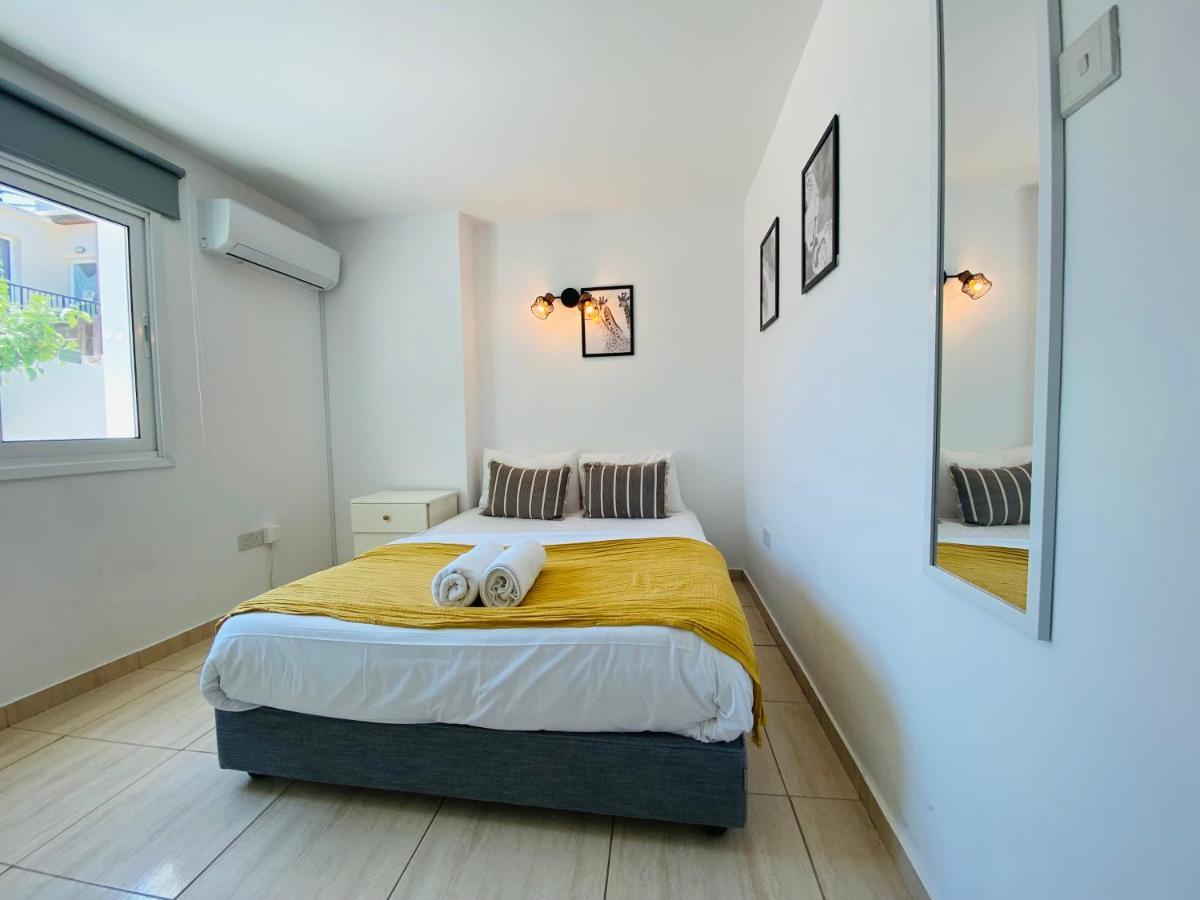 Serena'S 2-Br Apartment In Ларнака Экстерьер фото
